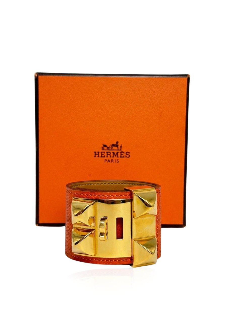 HERMES COLLIER DE CHIEN (CDC) BANGLE FEATURING ORANGE ENAMEL AND GOLD PLATED HARDWARE EC00105LEBG