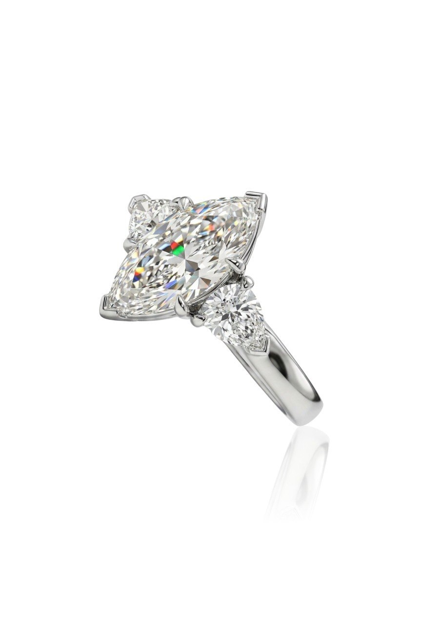 950 PLATINUM RING WITH DIAMOND (EC001113PTR)