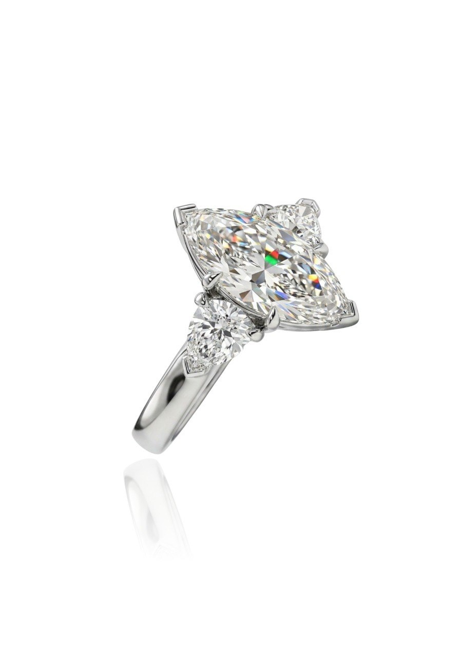 950 PLATINUM RING WITH DIAMOND (EC001113PTR)