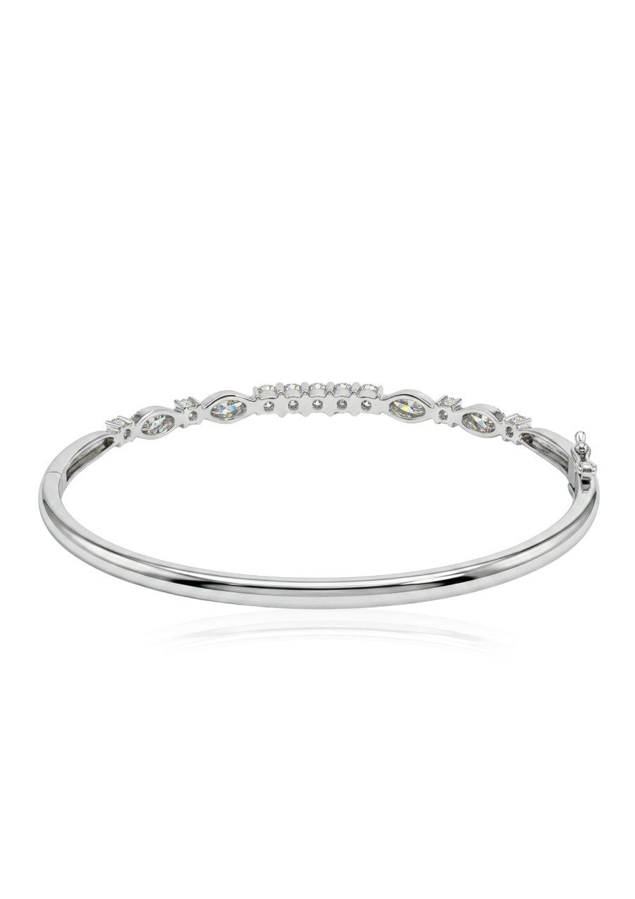 750 WHITE GOLD DIAMOND BANGLE (EC00118WGBG)